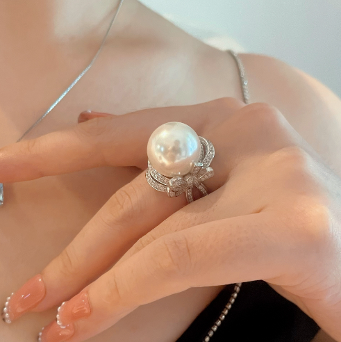 Adjustable Big Pearl Statement Ring – 12mm Pearl