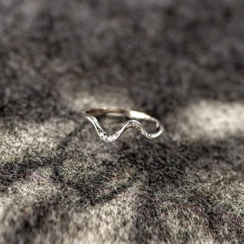 Fashion Water Wave Adjustable Ring – Silver & Gold Electroplated Design