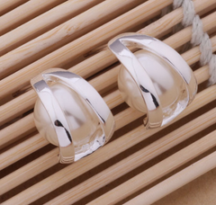 Hollow Glow Silver Pearl Earrings