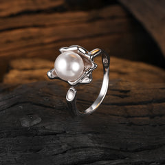 Whispering Shell Pearl Texture Ring